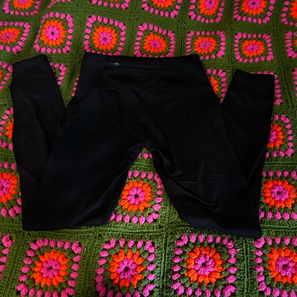 Lululemon - Picture 3 of 5